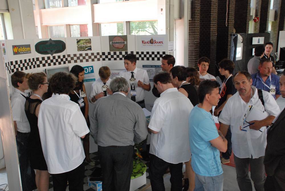 Le jury sur le stand